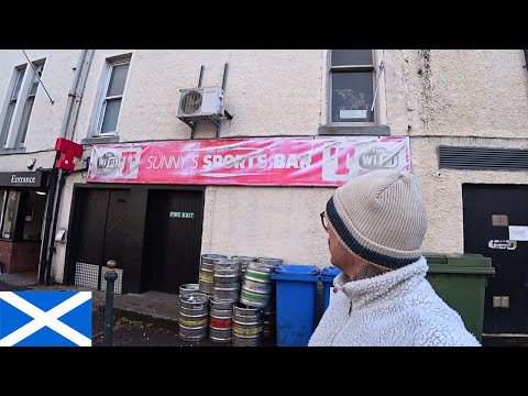 Видео: пьёт в ОДИНОЧКУ в ИЗОЛИРОВАННОМ шотландском городе!