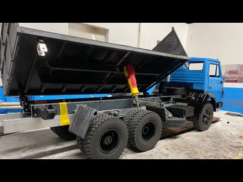 Видео: Камаз 55102 на р/у будет на гидравлике 👨‍🔧 kamaz 1:12 RC lkw dreiseitenkipper bald mit hydraulik