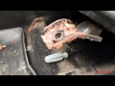 Видео: разбор автомобиля СанЕнг Кайрон для установки авточехлов с выниманием сидений, снятием пластика....