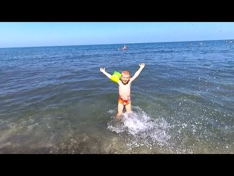 Видео: Отдых в Грузии! Песчаный пляж в Уреки,магнитные пески. Детский рай)