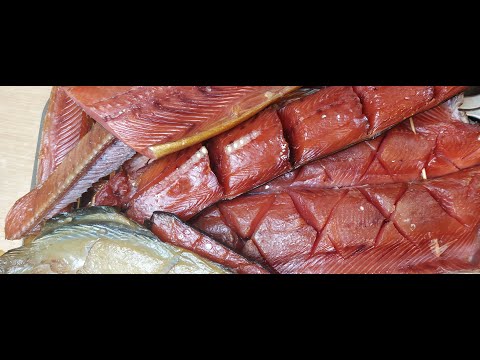 Видео: ХОЛОДНОЕ КОПЧЕНИЕ в коптильне летняя кета и черный лещ