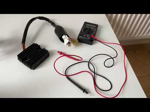 Видео: Honda CBR 929 RR Fireblade: проблема с зарядной системой / диагностика