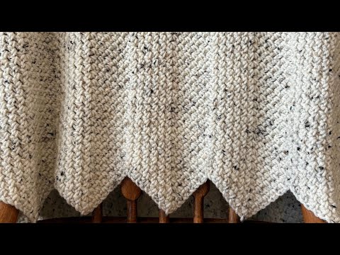 Видео: Плед крючком «Моховой забор»