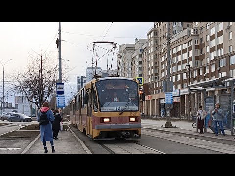 Видео: пересъемка трамвая 71-403 № 828 СМЕ 828+827 71-403 № 827 маршрут 19