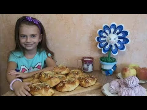 Видео: Булочки с фаршем, перцем и кукурузой Сытная выпечка в домашних условиях