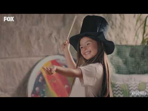 Видео: Serkan & Kiraz | Постучись в мою дверь | Sen Çal Kapımı