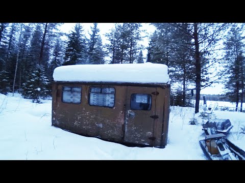 Видео: СТАРЫЙ ЗАБРОШЕННЫЙ ФУРГОН СПАС МЕНЯ ОТ НОЧНОГО ХОЛОДА, НОЧЁВКА В ОДИНОЧЕСТВЕ