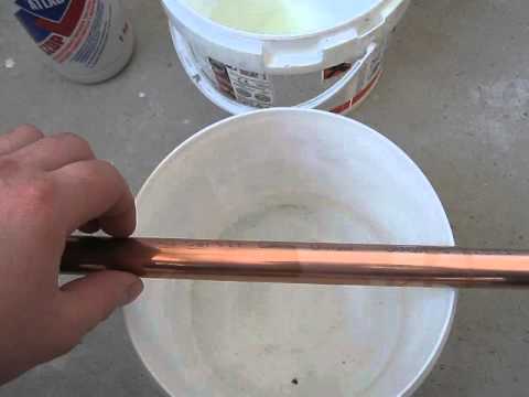 Видео: Очистка окислов с медной трубы химией