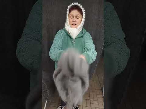 Видео: Тёплые, пуховые платочки связаны из местного пуха. Натуральные.