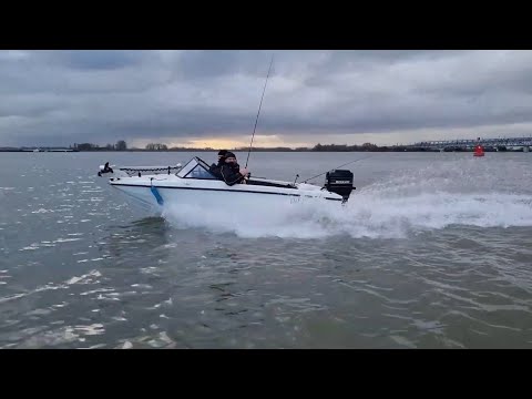 Видео: Рыбалка в Голландии в январе. Ищем хищников 🐟