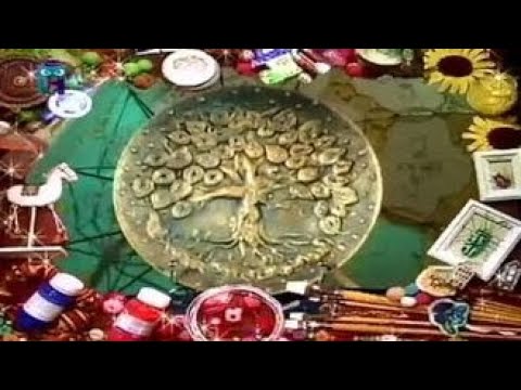 Видео: Декупаж. В технике папье-маше создаем из бумаги тарелку с деревом. Мастер класс. Наташа Фохтина