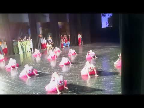 Видео: "Веселка" танец "Далеко от мамы"