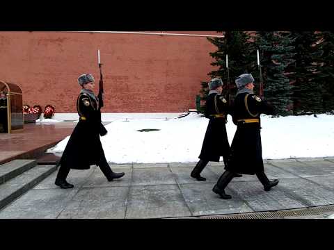Видео: Почетный Караул, ошибка разводящего.