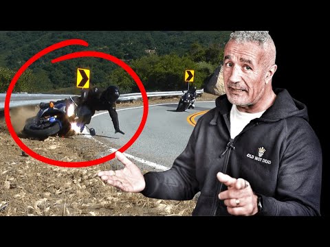 Видео: Шокирующая разница между новичками и опытными мотоциклистами