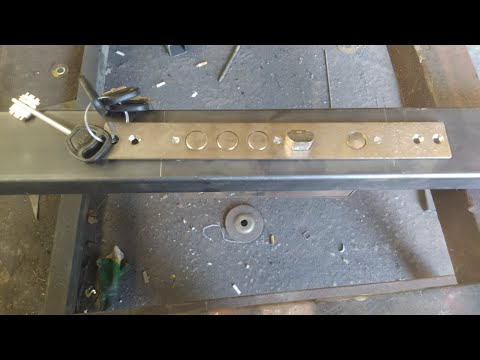 Видео: врезка замка в калитку