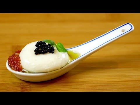 Видео: КАПРИЙСКИЙ САЛАТ. Молекулярная кулинария. Обратная сферификация.