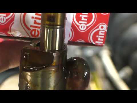 Видео: 1ZZ FE  меняем сальники клапанов