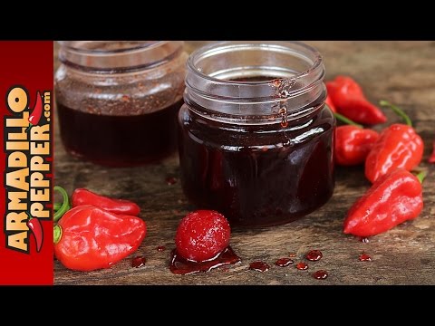 Видео: Как приготовить острый соус «Вишневый бурбон Ghost Pepper»