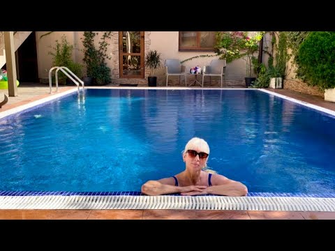 Видео: АДЛЕР. ОТДЫХ НА МОРЕ. Я И БАССЕЙН 
