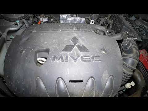 Видео: Mitsubishi ASX (4B11). Что постукивает в районе мотора?