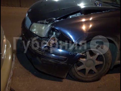 Видео: Нетрезвый шофер устроил столкновение с машиной хабаровчанки. Mestoprotv