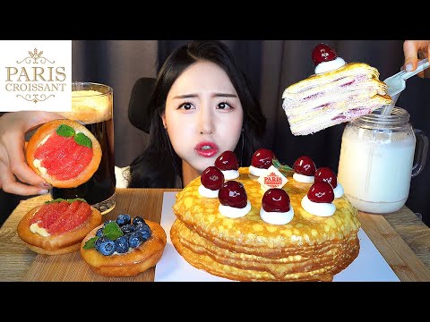 Видео: 🍰 Клубничный креповый торт Десерт Мукбанг ASMRㅣCream Crepe Cake Dessert Mukbang Korea
