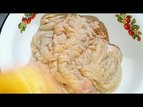 Видео: Чистим брюхо лошади. Живот совсем не пахнет. Лысый живот. Твёрдый живот. Лошадь.