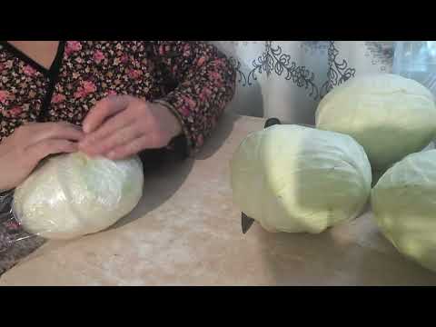 Видео: Обвиваю капусту харчовою плівкою на зберігання 