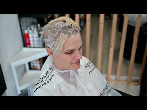 Видео: Окрашивание неравномерной седой базы волос 12 рядом. Секреты колориста от  Тани Шарк.