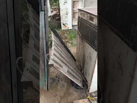 Видео: Разобрать Советский холодильник