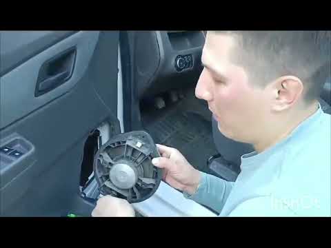 Видео: Замена штатных динамиков в Chevrolet cobalt на DL Audio Gryphon Pro 165
