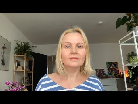 Видео: Самотейпировании лица и тела для себя и в подологии. Как работает тейп и вакуум?