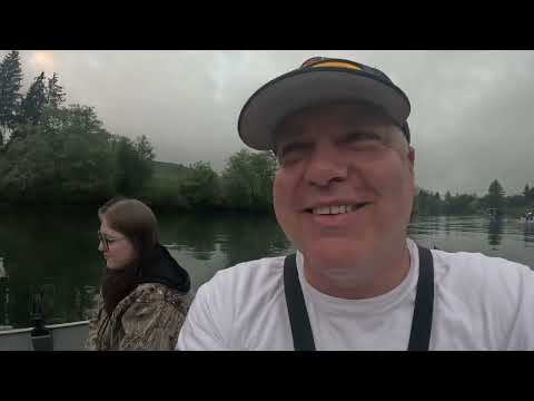 Видео: SALMON GRIND: ОСЕННЯЯ РЫБАЛКА НА ПОБЕРЕЖЬЕ ОРЕГОНА!