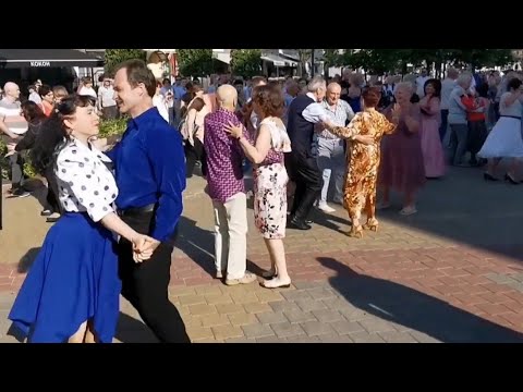 Видео: Открытие НОВОГО Сезона! Музыкальные Вечера На Советской!