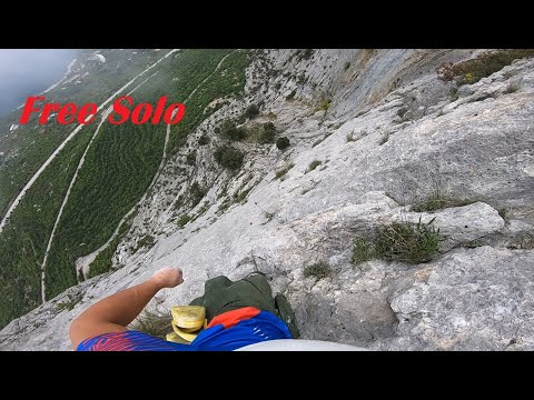 Видео: Без страховки, Ухо 4А. Free Solo Climbing in Crimea