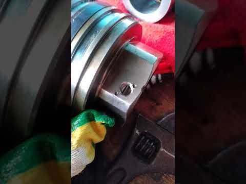 Видео: Ремонт гидроцилиндра Kubota, Hitachi, komatsu, yanmar