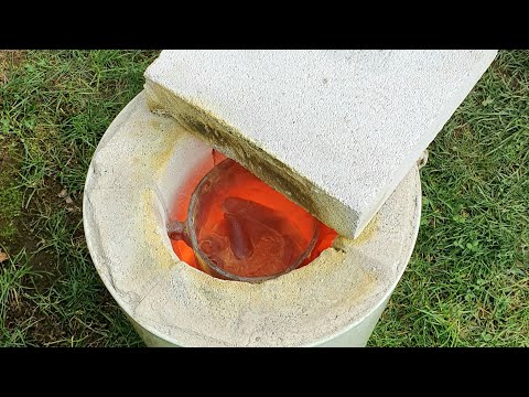 Видео: Плавка найденных латунных гильз ! brass melting