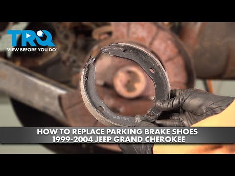 Видео: Как заменить колодки стояночного тормоза на Jeep Grand Cherokee 1999-2004 годов