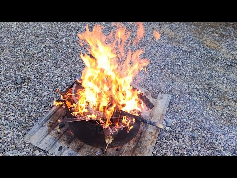 Видео: Обжиг чугунного казана, просто и легко