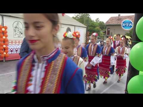 Видео: Бесарабски българи пяха и танцуваха в пернишкото село Дивотино