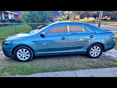 Видео: Как покрасить машину снаружи дома с помощью небольшого воздушного компрессора