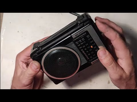 Видео: Что внутри китайского приемника, стоит ли он того, чтобы его купить?