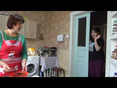 Видео: Листопад починаємо з прибирання листя 🍃 😊