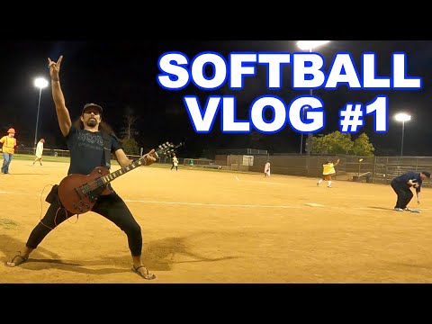 Видео: СОФТБОЛ НА ХЭЛЛОУИН ГОРДИТ! | Softball Vlogs #1