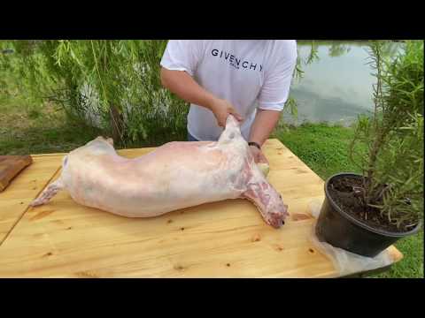 Видео: Баран на вертеле целиком! Вкуснейший ягненок на большую компанию!