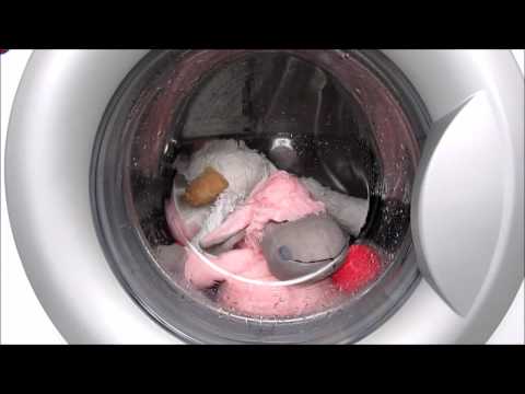 Видео: Two toys in washing machine LG Delicate program / Стиральная машина LG "Деликатная".