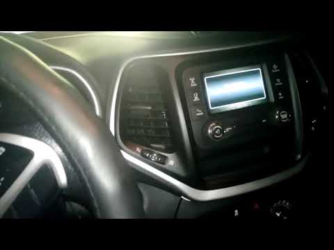 Видео: Зміна мови Jeep Cherokee Kl (Uconnect 5.0)