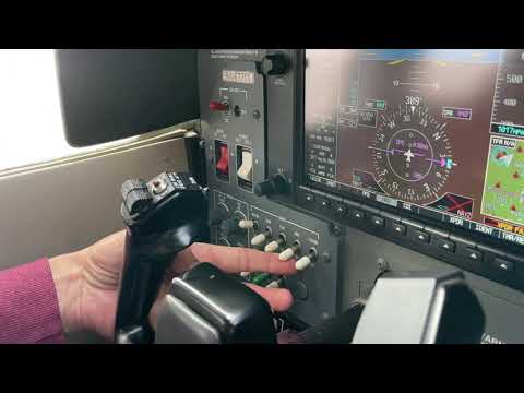 Видео: Действия после запуска Cessna 172S
