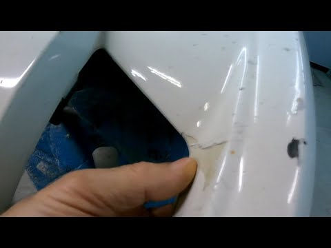 Видео: Mersedes Benz w212 очищаю 8 слоёв краски с переднего бампера