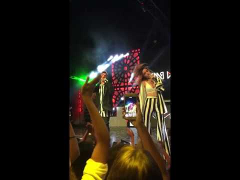 Видео: Времяистекло - навернопотомучто new (live) Дантес, Монатик, Николай Тищенко крутят ножкой)